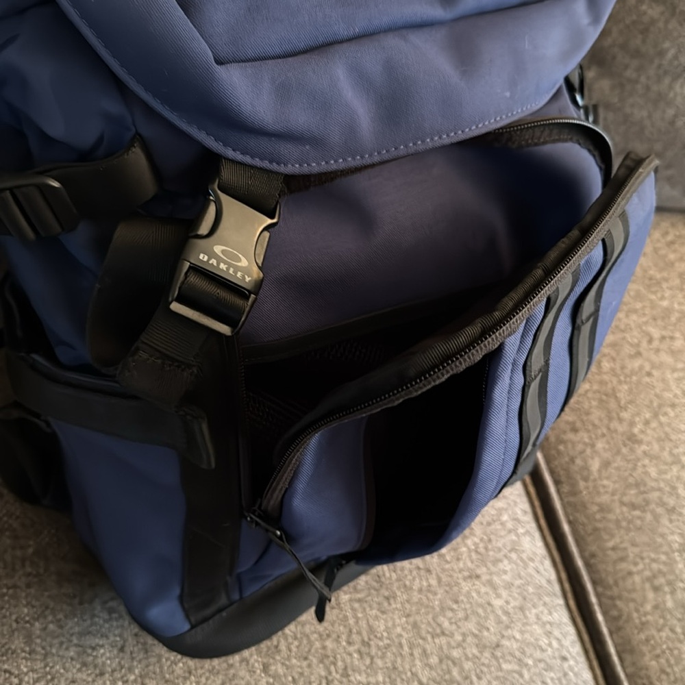 Oakley Backpack - image 2
